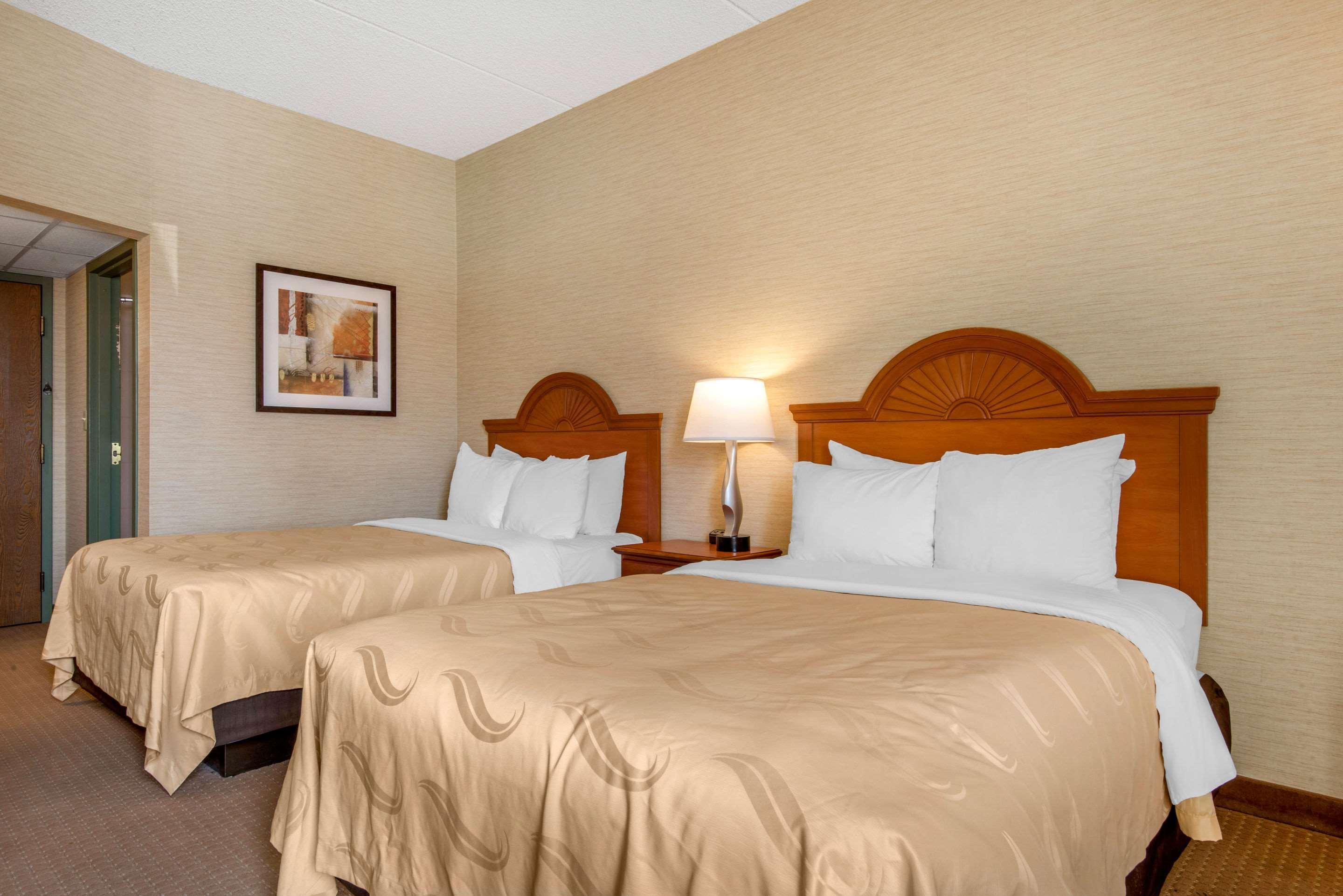 Quality Inn & Suites Мансфийлд Екстериор снимка