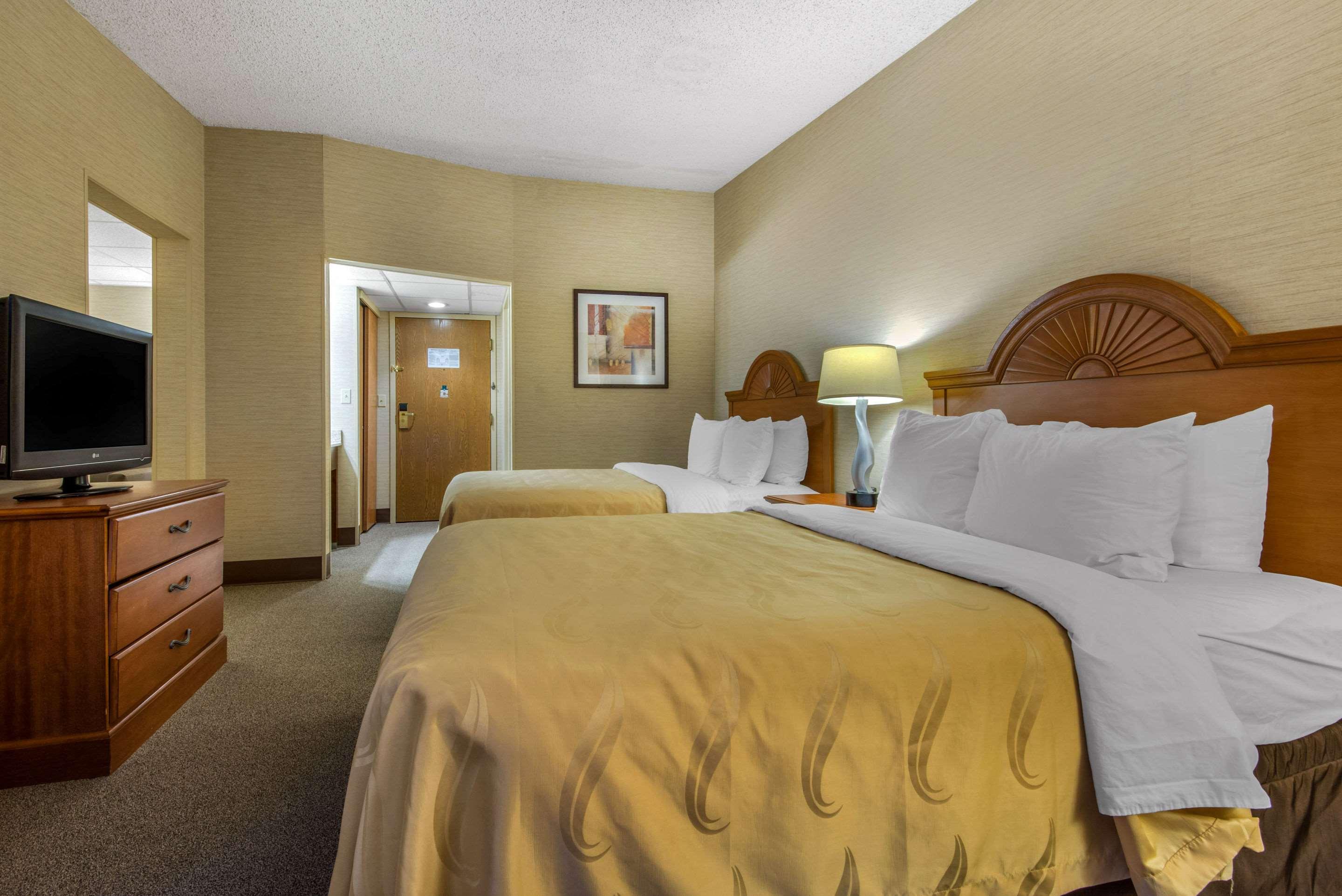 Quality Inn & Suites Мансфийлд Екстериор снимка