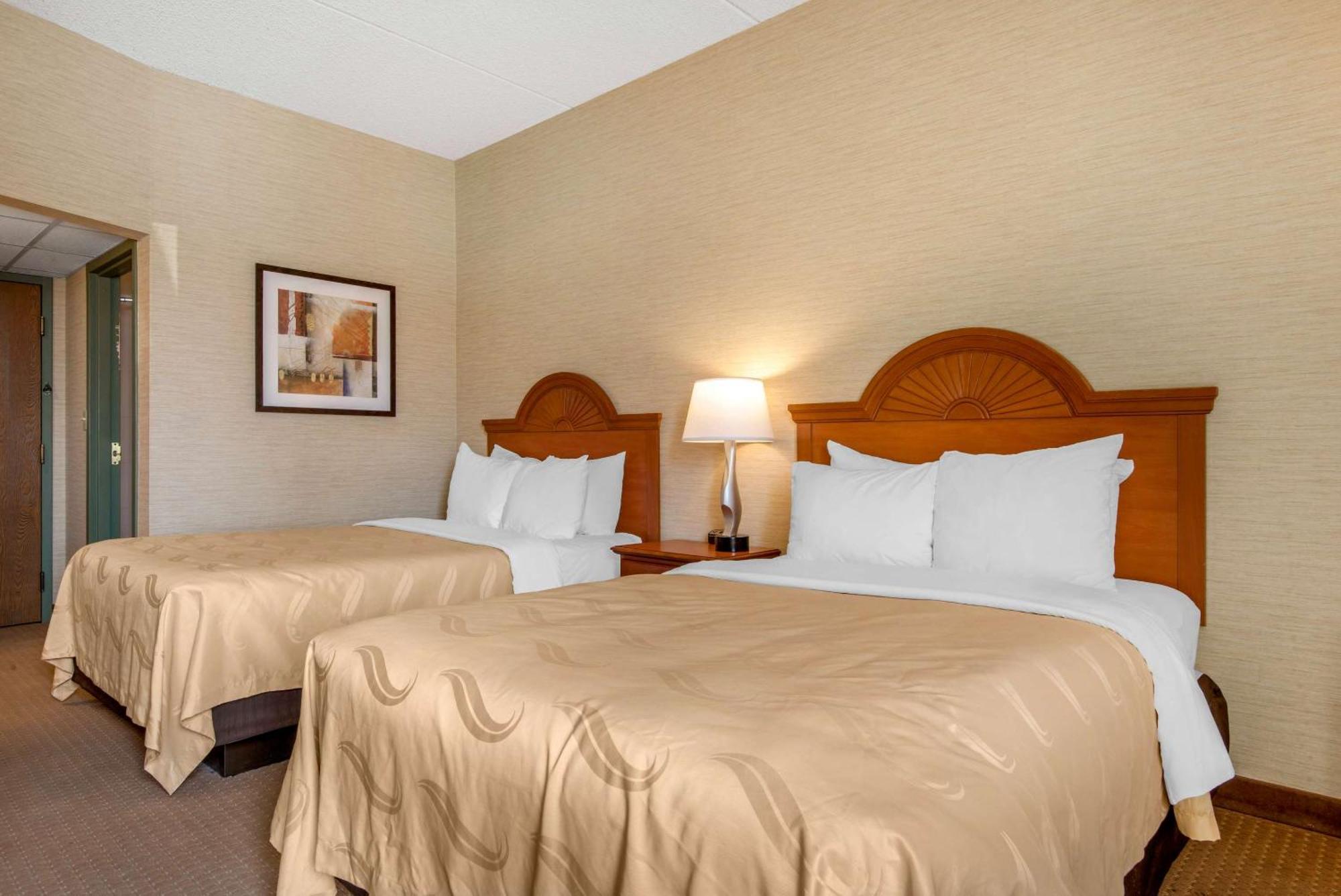 Quality Inn & Suites Мансфийлд Екстериор снимка
