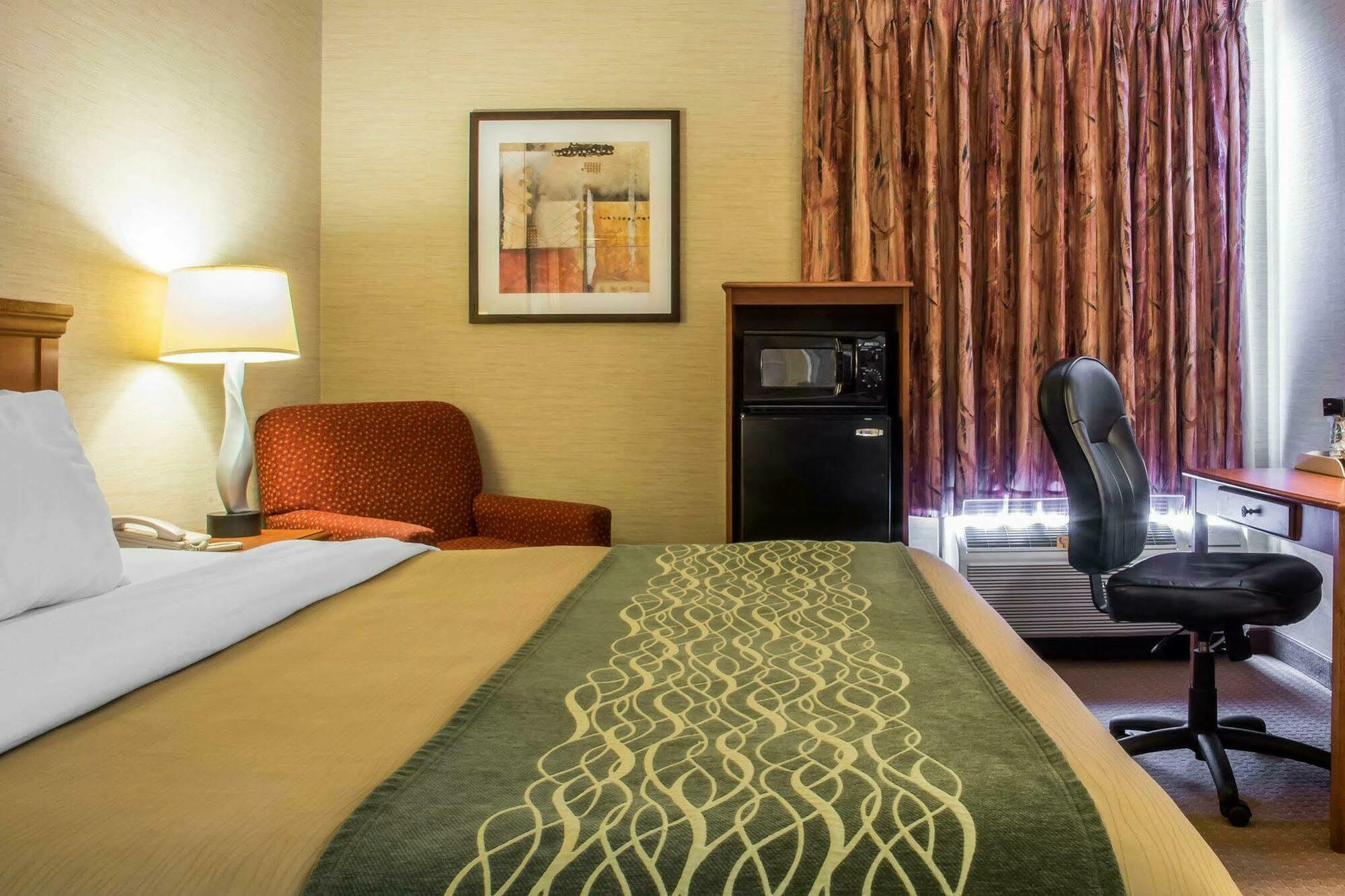 Quality Inn & Suites Мансфийлд Екстериор снимка