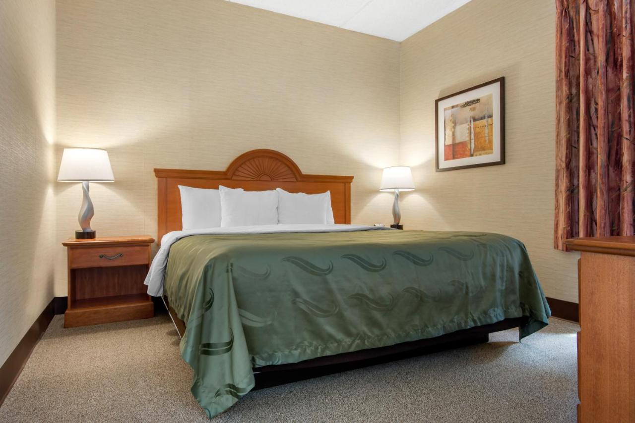 Quality Inn & Suites Мансфийлд Екстериор снимка